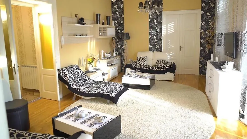 Apartments With Wifi Pula - 15986